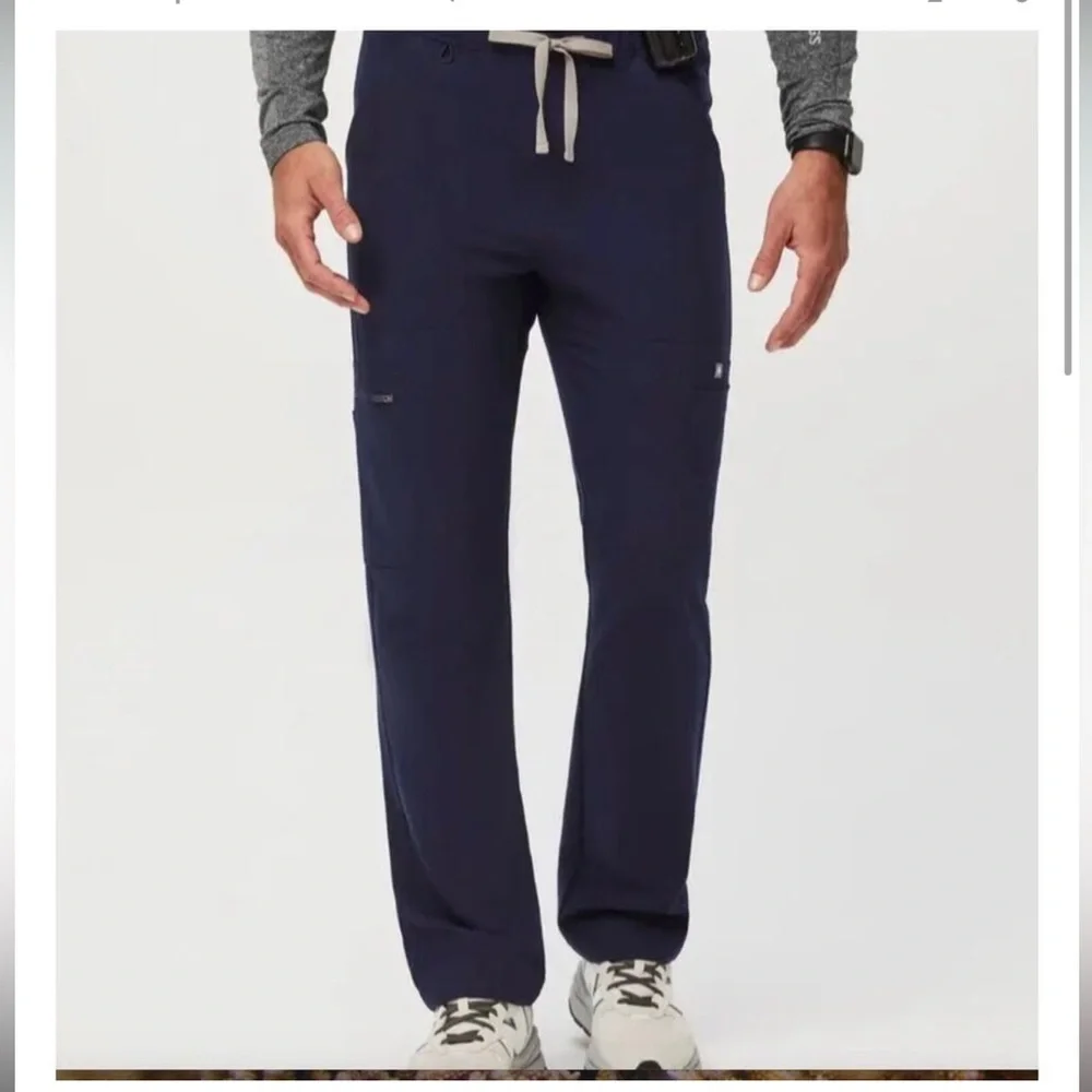Men’s figs Leon technical cargo pants mens XL color 1280 Navy Blue pristine